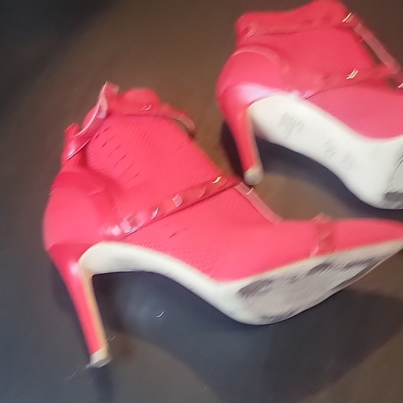 Jessica Simpson Red Ankle Boots - Picture 4 of 8